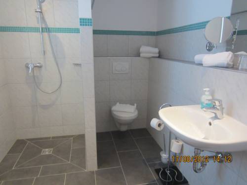 Imagen de la habitación del Hotel Dah-inn. Foto 8