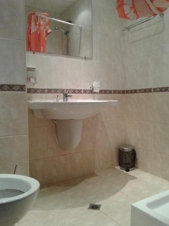 Imagen de la habitación del Hotel Dahlia Garden. Foto 2