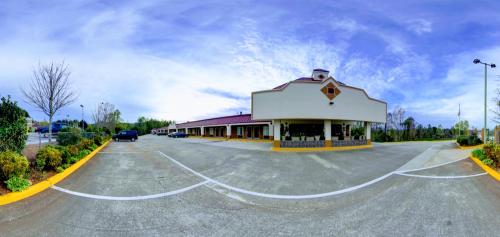 Imagen general del Hotel Dahlonega Mountain Inn. Foto 3