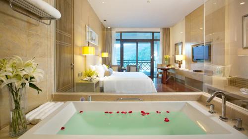 Imagen de la habitación del Hotel Dahongpao Resort. Foto 6