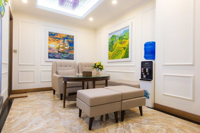 Imagen de los interiores del Hotel Dai Phat. Foto 14