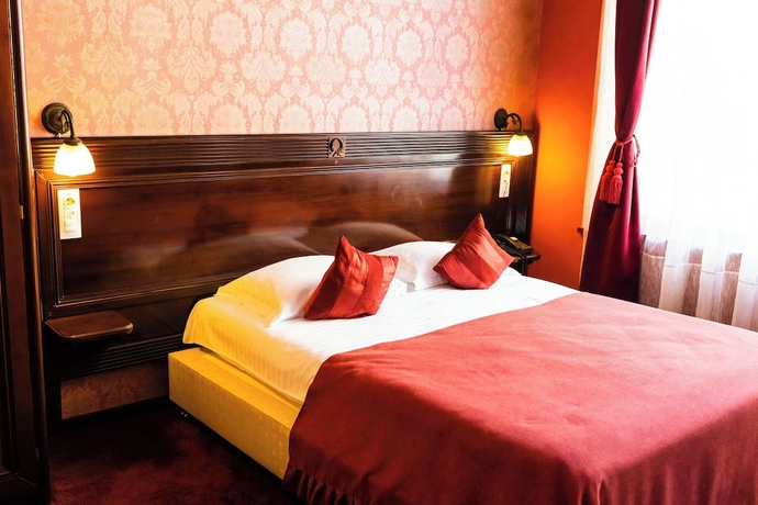 Imagen de la habitación del Hotel Daily Plaza. Foto 4