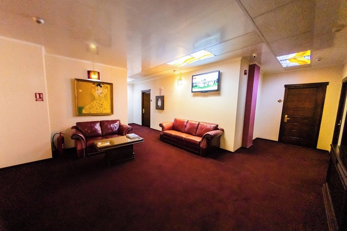 Imagen de los interiores del Hotel Daily Plaza. Foto 16