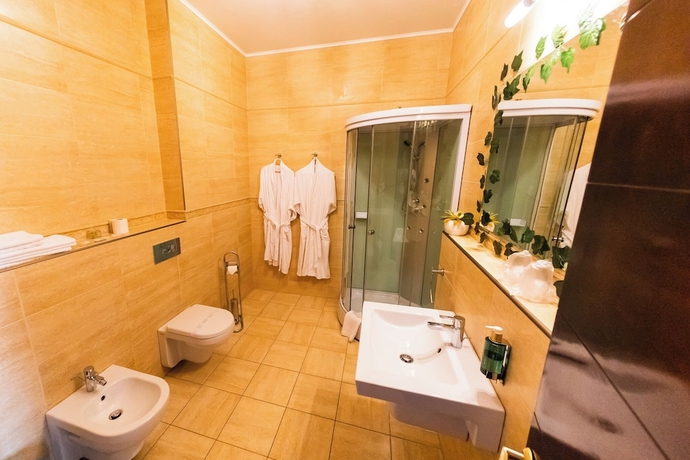 Imagen de la habitación del Hotel Daily Plaza. Foto 15