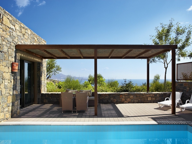 Imagen de los exteriores del Hotel Daios Cove. Foto 12