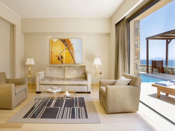 Imagen de los interiores del Hotel Daios Cove. Foto 14