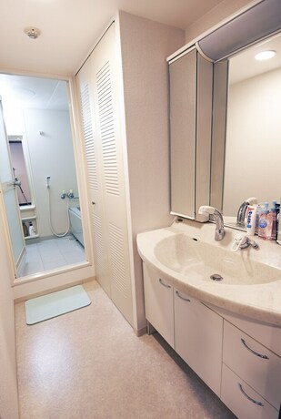 Imagen de la habitación del Hotel Dai-san Okamoto Building. Foto 23