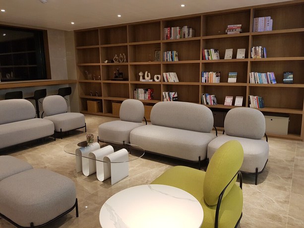 Imagen de los interiores del Hotel Daisy, Samseongli. Foto 14