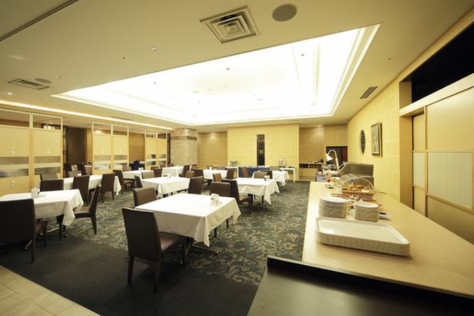 Imagen del bar/restaurante del Hotel Daiwa Roynet Hotel Wakayama Castle. Foto 5