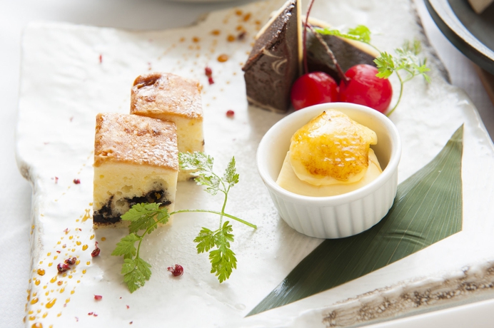 Imagen del bar/restaurante del Hotel Daiwa Roynet Naha - Omoromachi. Foto 2