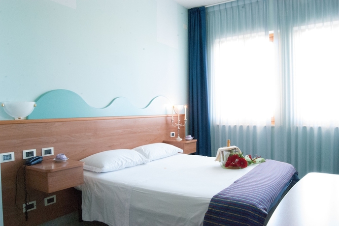 Imagen de la habitación del Hotel Dakar Living. Foto 4