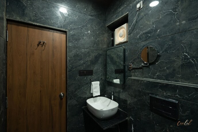 Imagen general del Hotel Daksh Eden Greenz -a Luxury Resort. Foto 11
