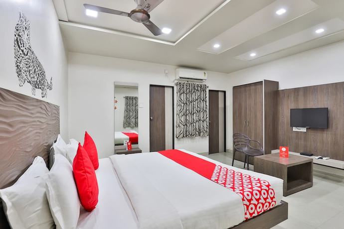 Imagen de los interiores del Hotel Daksh. Foto 11