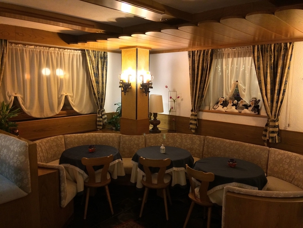 Imagen del bar/restaurante del Hotel Dal Bon. Foto 11
