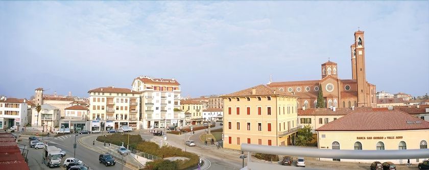 Imagen de los exteriores del Hotel Dal Ponte. Foto 10