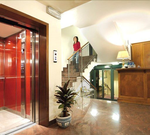 Imagen de los interiores del Hotel Dal Ponte, Pilastroni. Foto 11