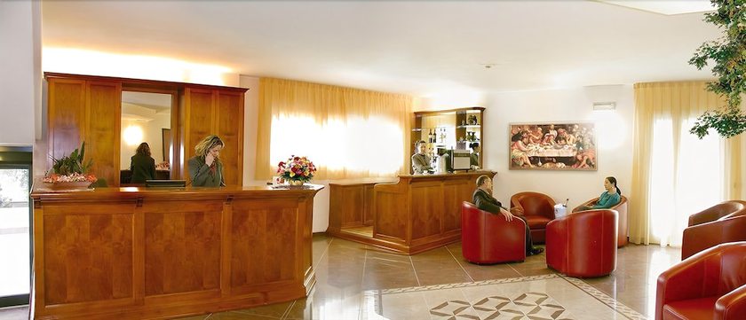 Imagen de los interiores del Hotel Dal Ponte, Pilastroni. Foto 14