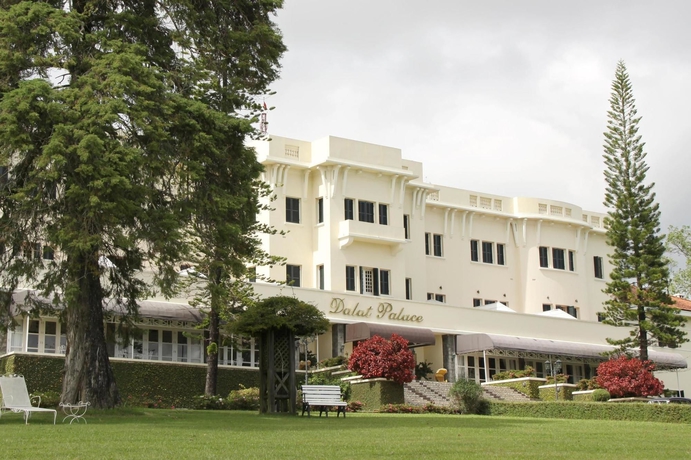 Imagen de los exteriores del Hotel Dalat Palace Heritage. Foto 5