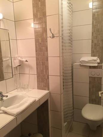 Imagen de la habitación del Hotel D'albion. Foto 7