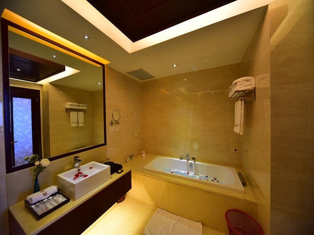 Imagen de la habitación del Hotel Dali Art Golf. Foto 7