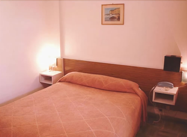 Imagen de la habitación del Hotel Dali. Foto 8
