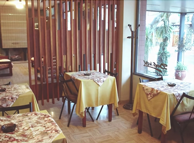 Imagen del bar/restaurante del Hotel Dali. Foto 4