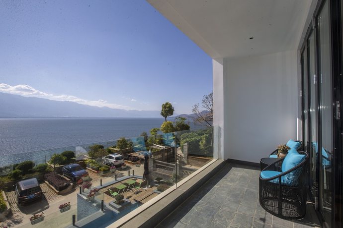 Imagen de los interiores del Hotel Dali Junbo Holiday Villa. Foto 11