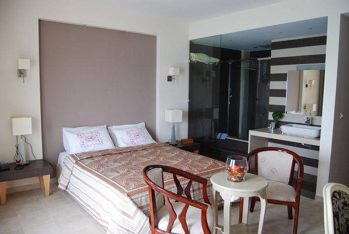 Imagen de la habitación del Hotel Dali Luxury Rooms. Foto 7