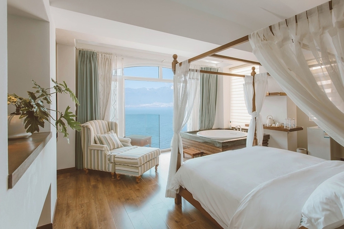 Imagen de la habitación del Hotel Dali Mermaid Sea View Resort. Foto 15