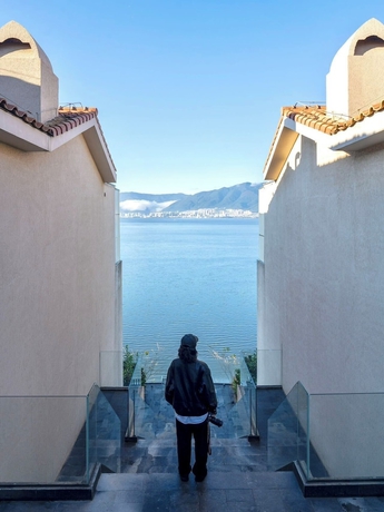 Imagen general del Hotel Dali Shijiushan Cliff Seavilla. Foto 1