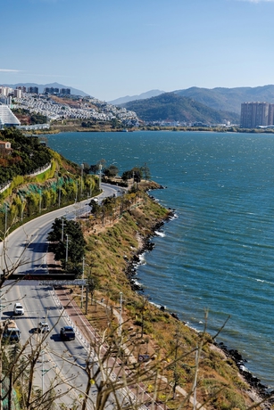 Imagen general del Hotel Dali Shijiushan Cliff Seavilla. Foto 4