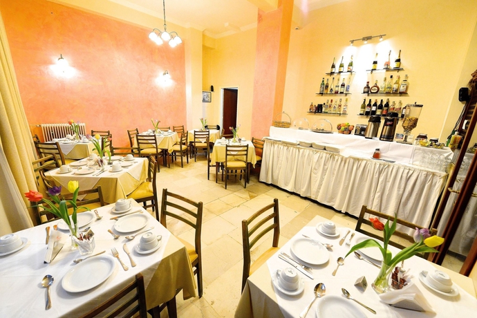 Imagen del bar/restaurante del Hotel Dalia, Corfu. Foto 2