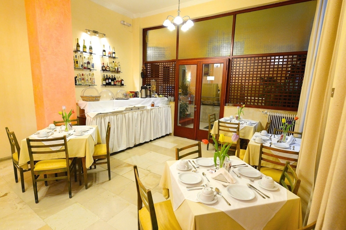Imagen del bar/restaurante del Hotel Dalia, Corfu. Foto 4