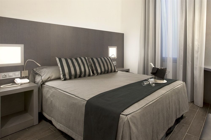 Imagen de la habitación del Hotel Dalia Ramblas. Foto 3