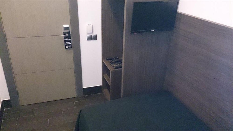 Imagen de la habitación del Hotel Dalia Ramblas. Foto 10