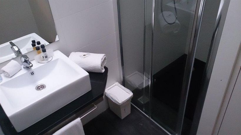 Imagen de la habitación del Hotel Dalia Ramblas. Foto 12