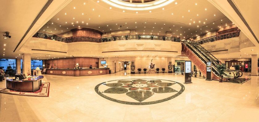 Imagen de los interiores del Hotel Dalian East. Foto 18