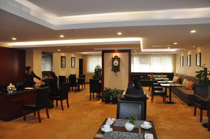 Imagen del bar/restaurante del Hotel Dalian Kerren. Foto 4