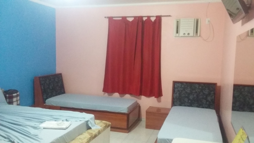 Imagen de la habitación del Hotel Dalias. Foto 9