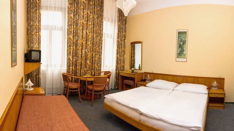 Imagen de la habitación del Hotel Dalimil. Foto 11