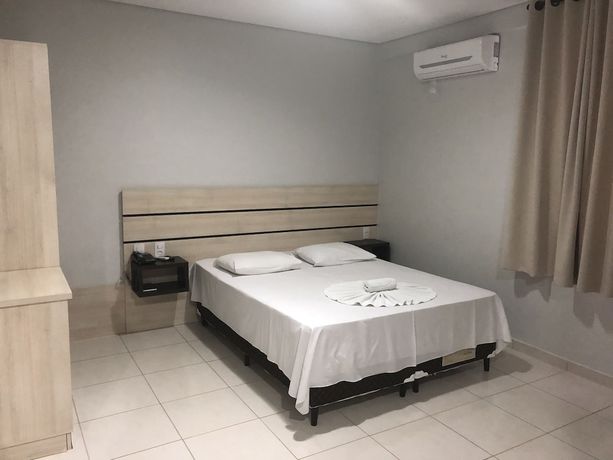 Imagen de la habitación del Hotel Dallas. Foto 10