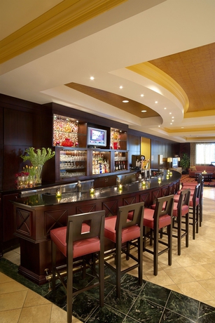 Imagen del bar/restaurante del Hotel Dallas Marriott Suites Medical/market Center. Foto 3