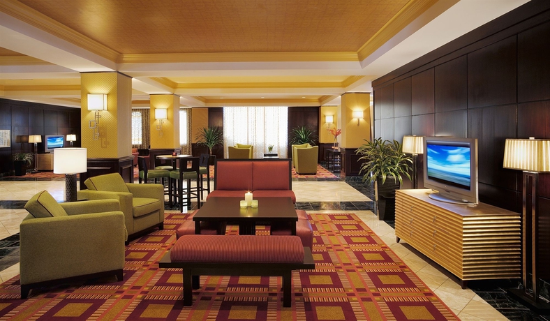Imagen de los interiores del Hotel Dallas Marriott Suites Medical/market Center. Foto 9