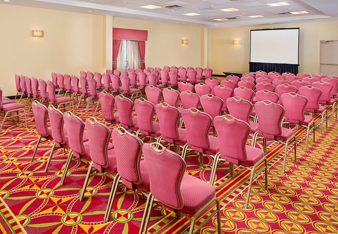 Imagen de los interiores del Hotel Dallas Marriott Suites Medical/market Center. Foto 13