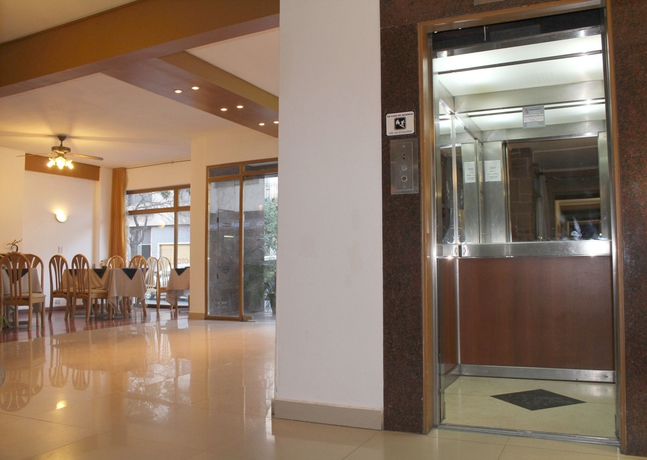 Imagen de los interiores del Hotel Dallas, San Miguel de Tucum&aacute;n. Foto 6