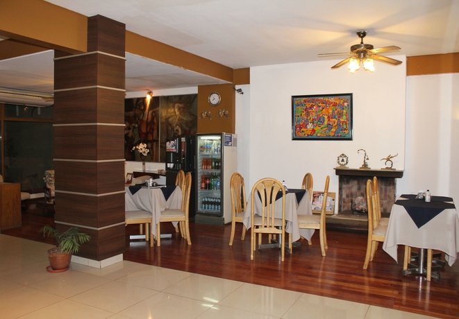 Imagen de los interiores del Hotel Dallas, San Miguel de Tucum&aacute;n. Foto 7