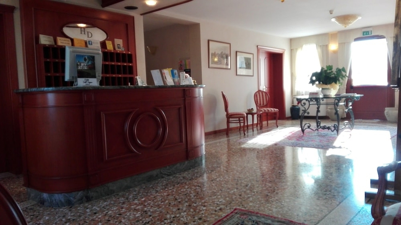 Imagen de los interiores del Hotel Dall'ongaro. Foto 12