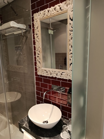 Imagen de la habitación del Hotel Dalma Baixa. Foto 14