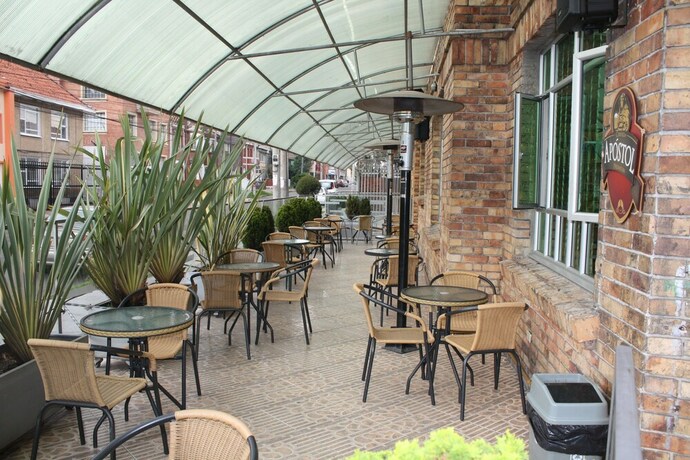 Imagen del bar/restaurante del Hotel Dalons Colonial. Foto 11