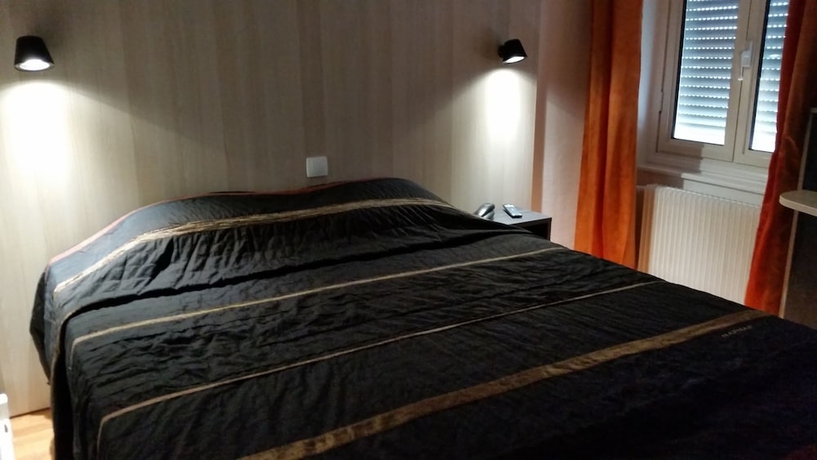 Imagen de la habitación del Hotel D'alsace, Villeurbanne. Foto 6